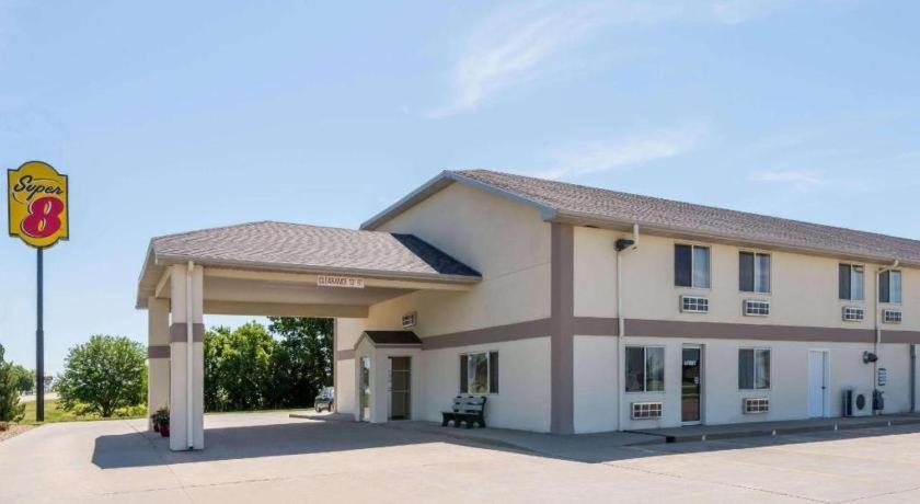 Super 8 By Wyndham Beloit Hotel Bagian luar foto